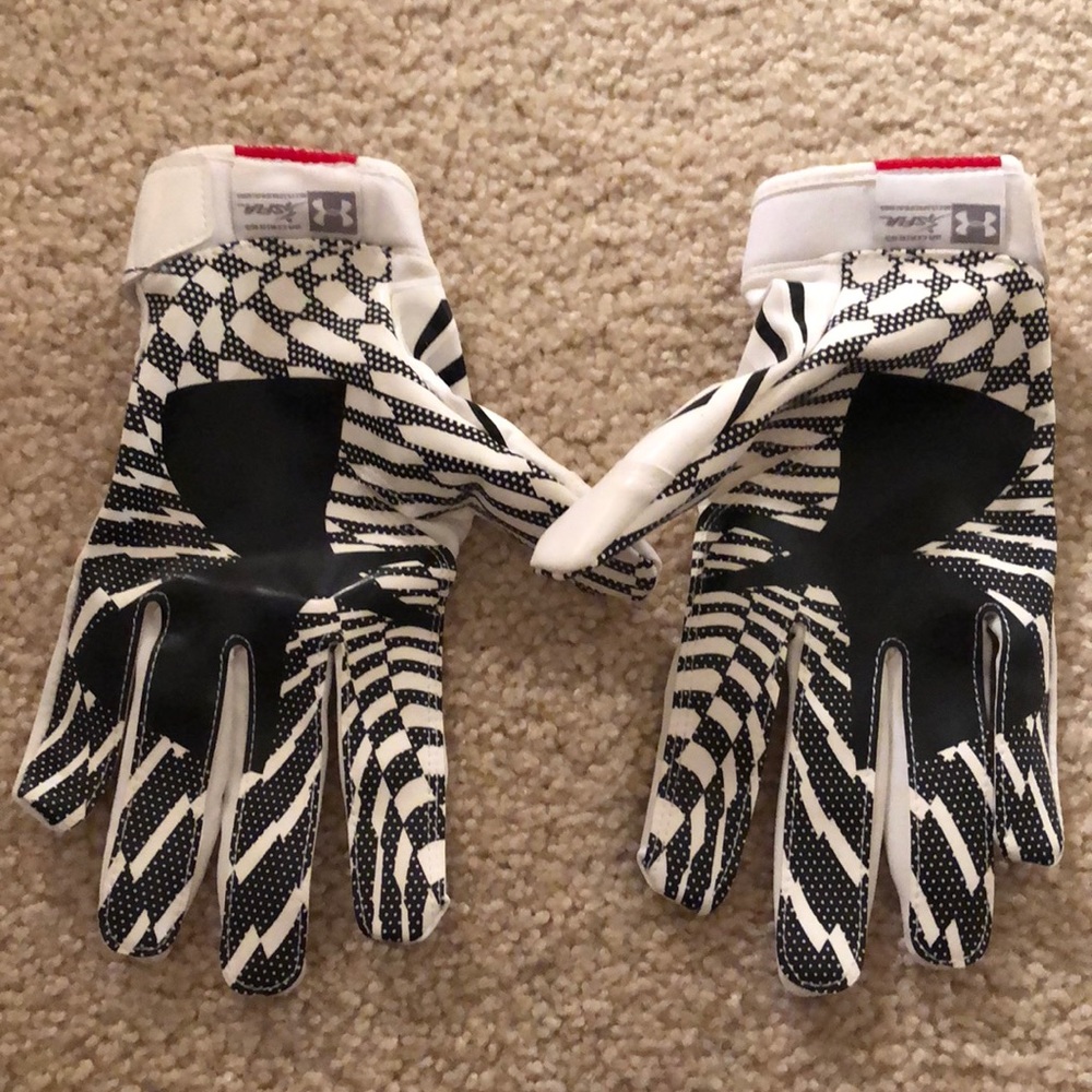 Under Armour Baseball Gloves